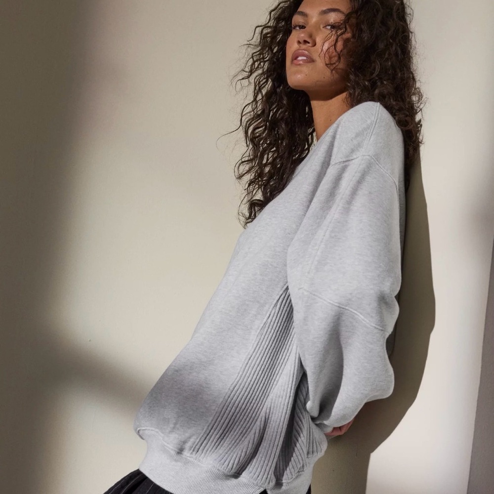 Oversized Aerie tres chic pullover tan Crew Neck Sweater